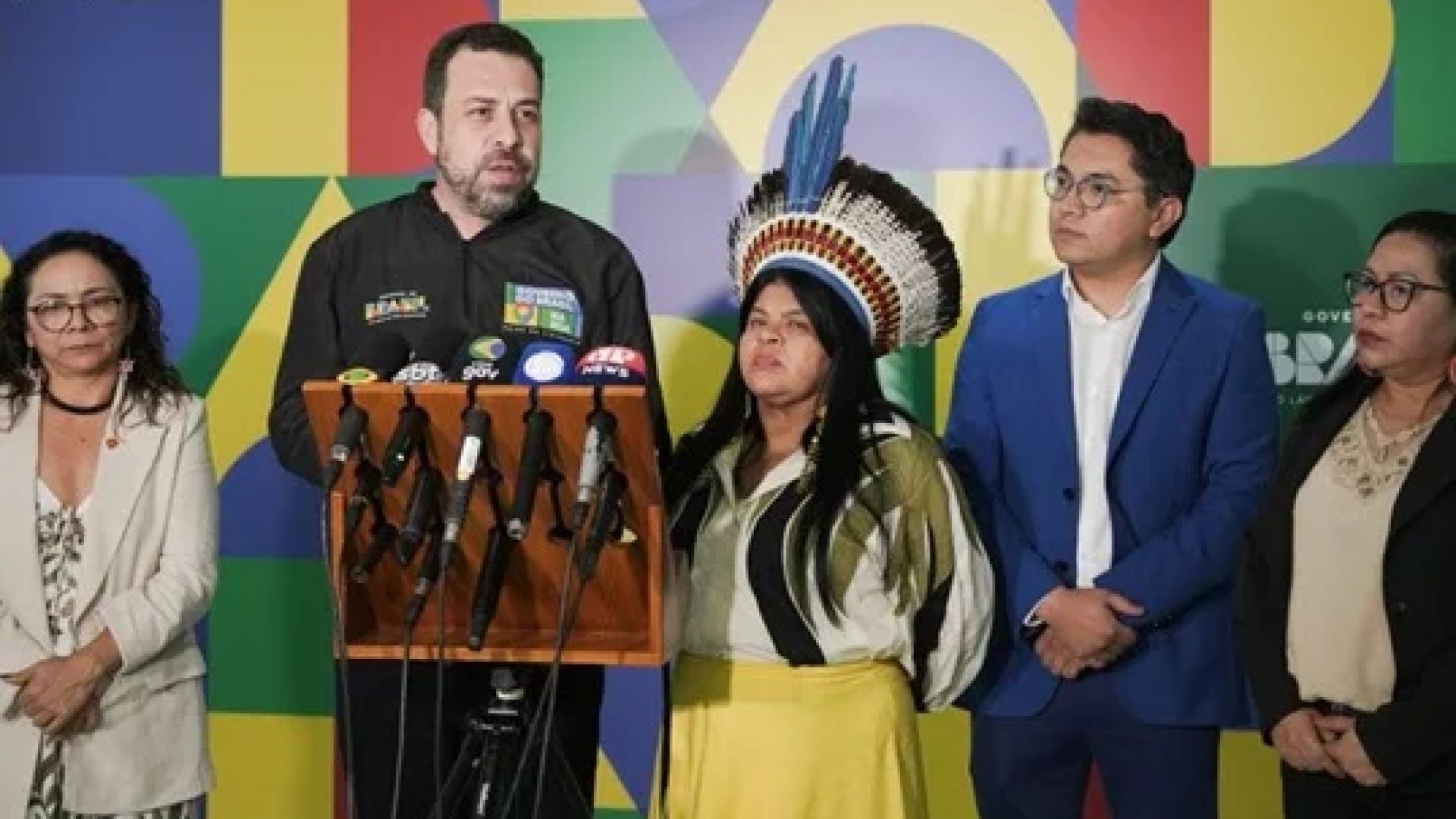 Decisão do foi anunciada pelo ministros Guilherme Boulos, da Secretaria-Geral da Presidência da República, e Sônia Guajajara, dos Povos Indígenas. Divulgação/SGPR