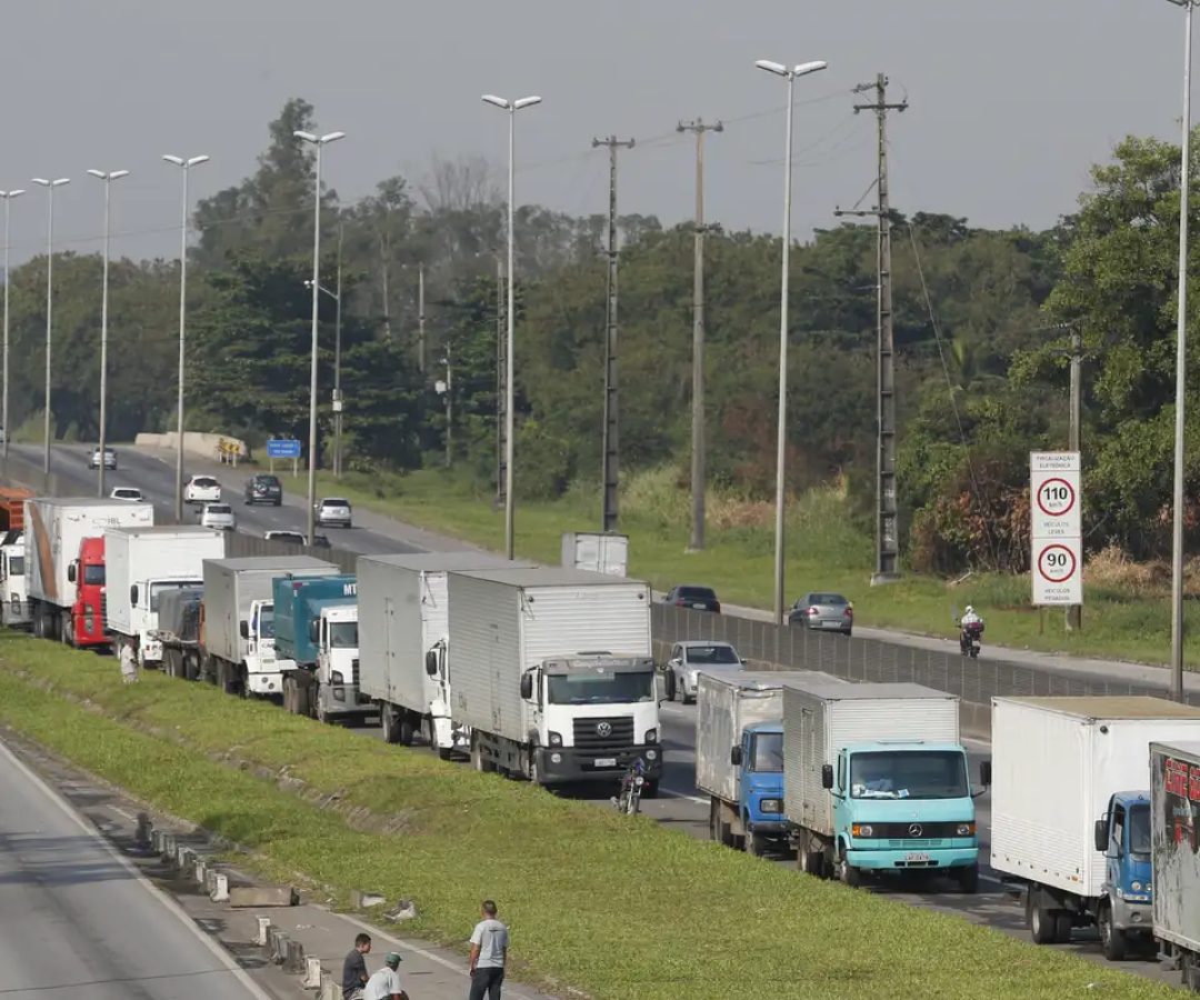 Lei garante frete mínimo no transporte de cargas; saiba o que muda