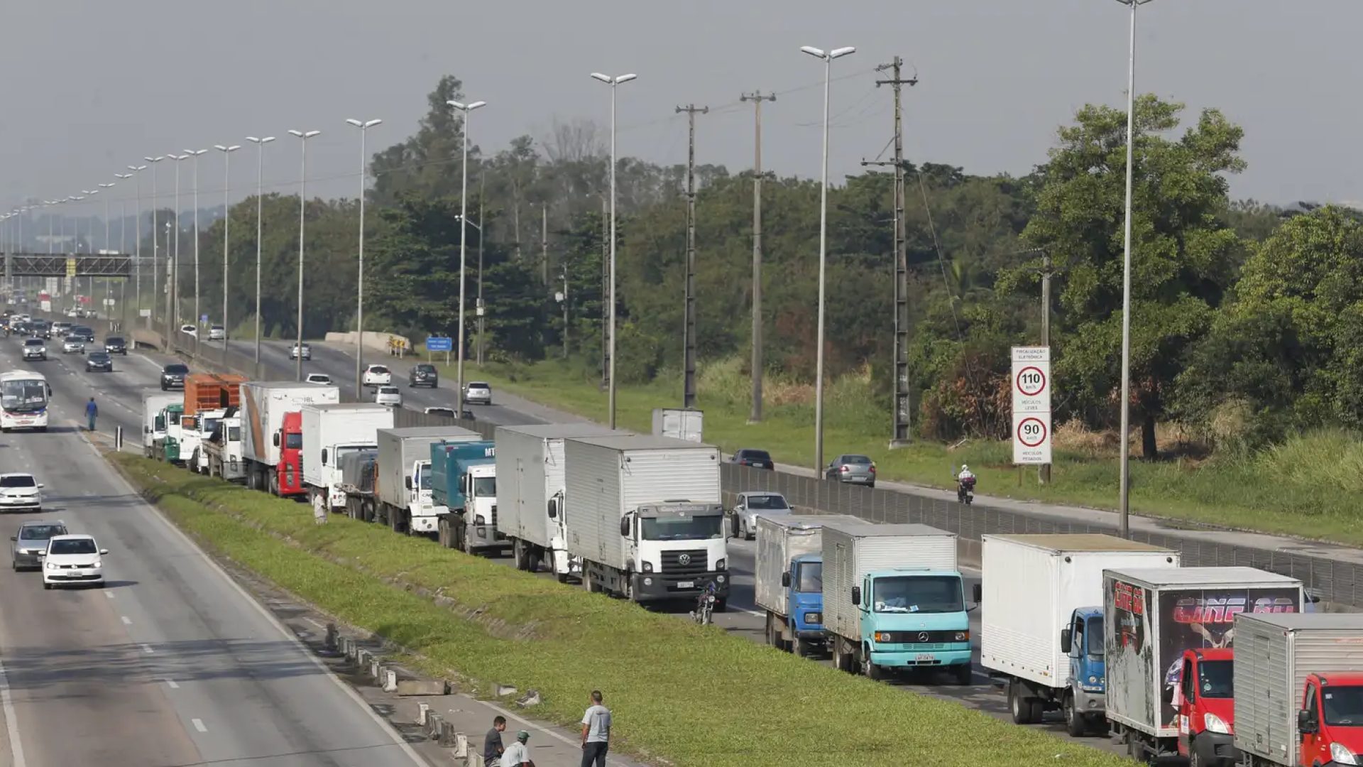 Lei garante frete mínimo no transporte de cargas; saiba o que muda