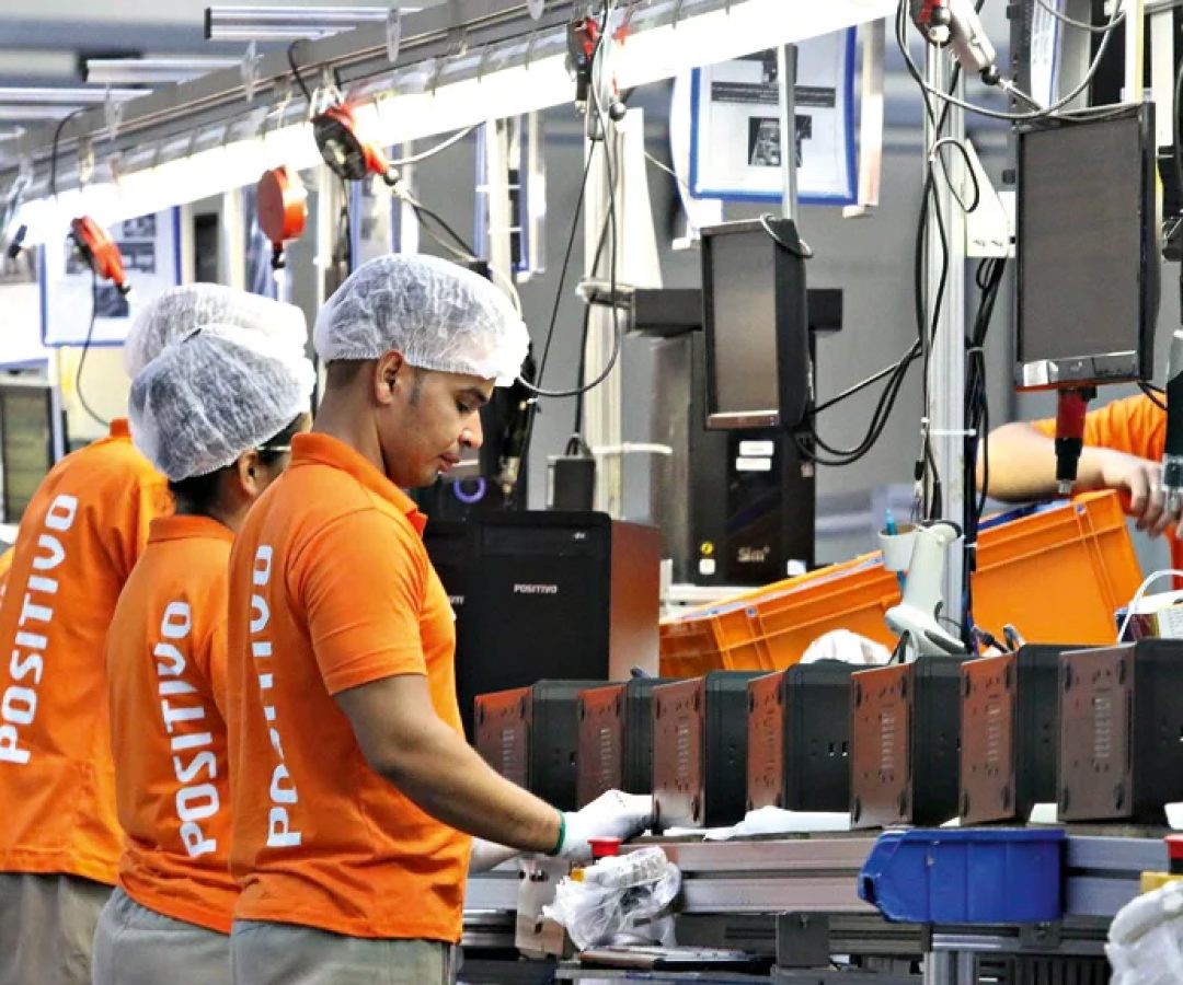 Linha de produção na Zona Franca de Manaus