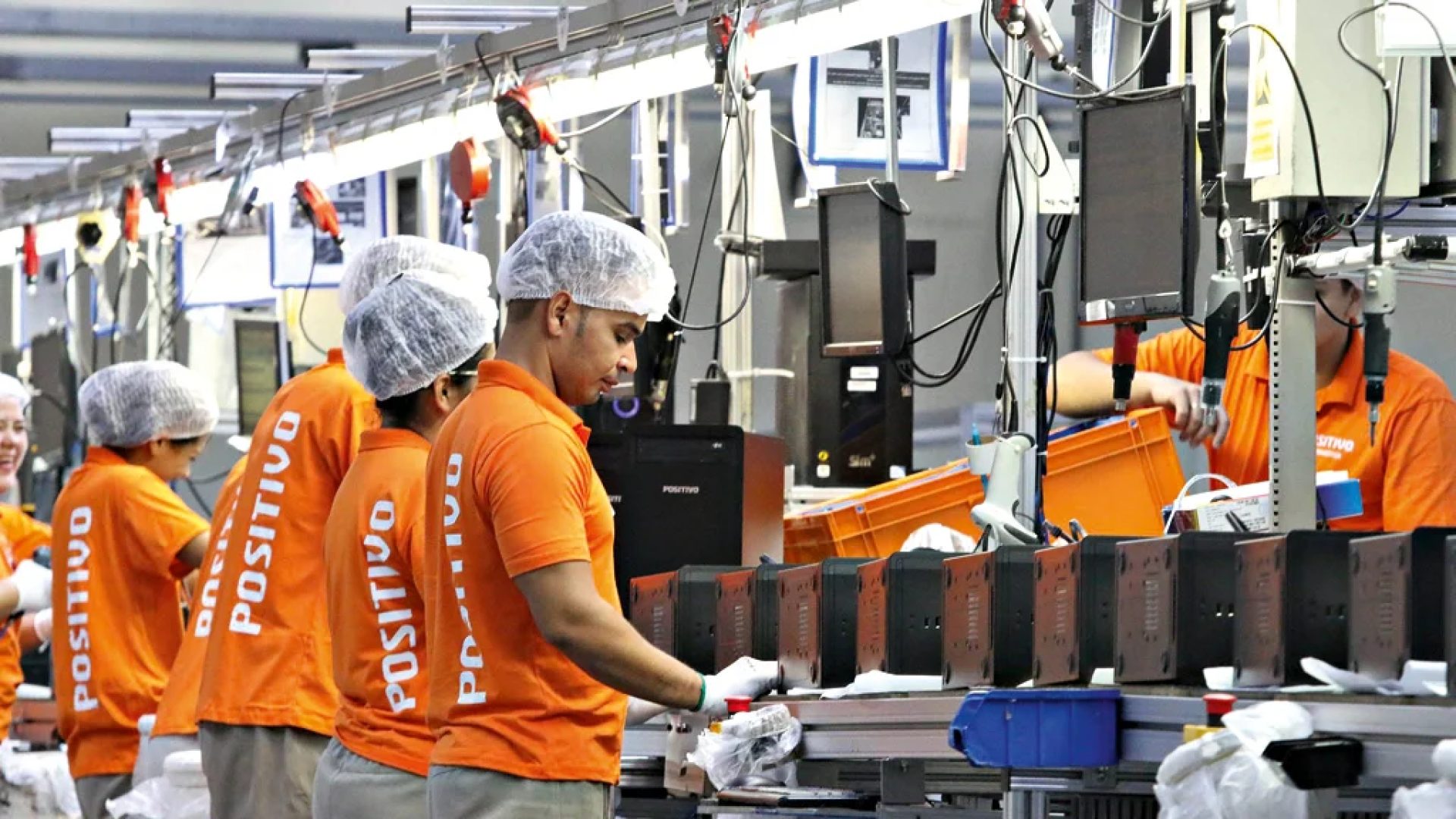 Linha de produção na Zona Franca de Manaus