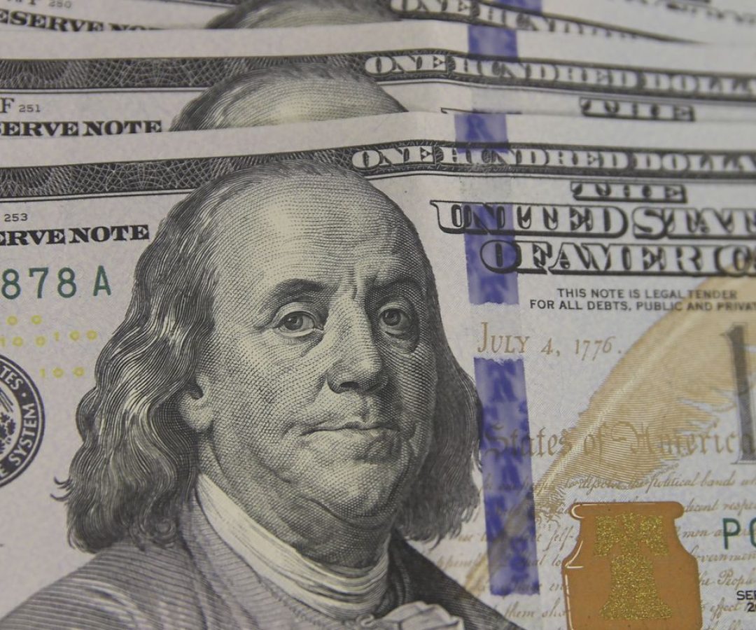 Dólar sobe para R$ 5,22 em dia de turbulência internacional