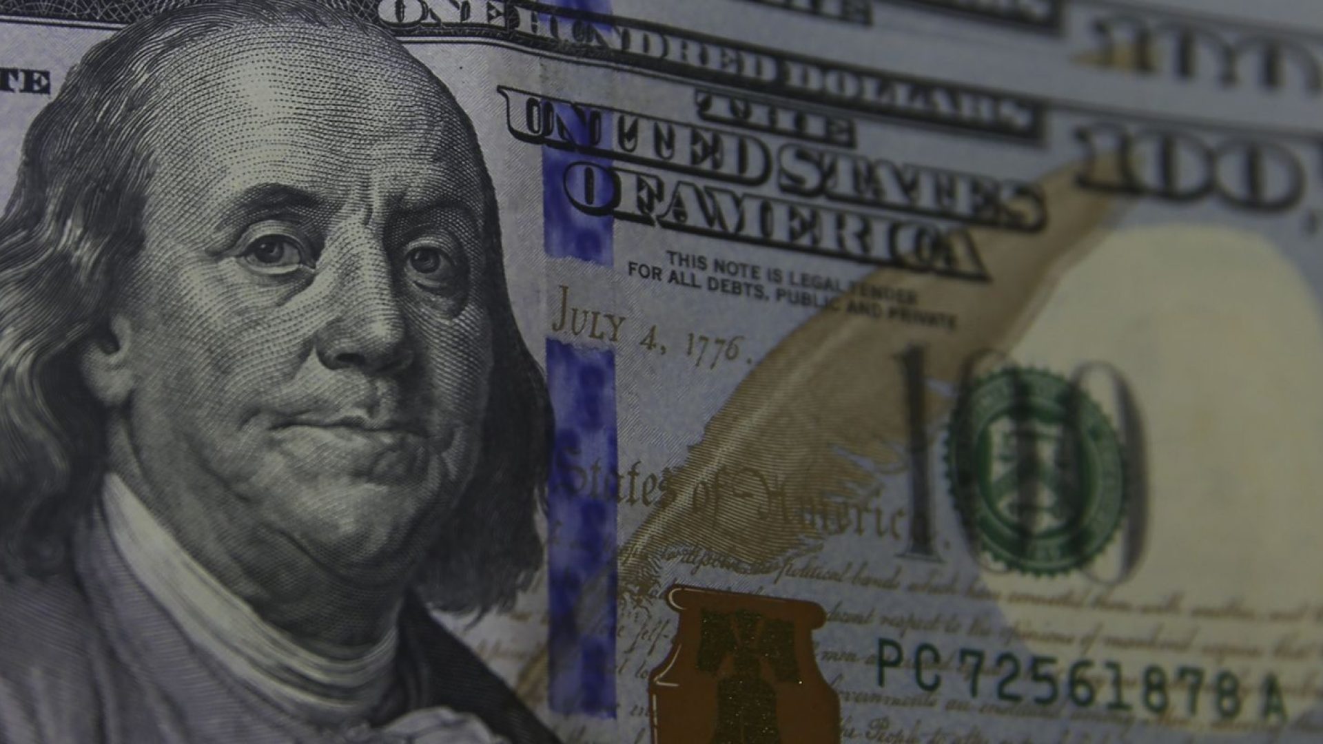 Dólar fecha abaixo de R$ 5,30 pela primeira vez desde junho de 2024