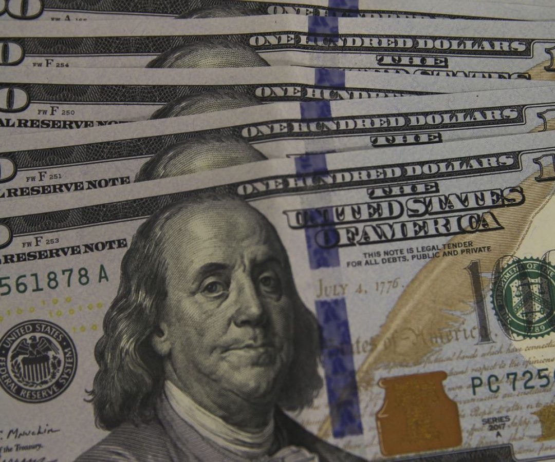 Dólar encosta em R$ 5,34 após ata de reunião do Banco Central dos EUA