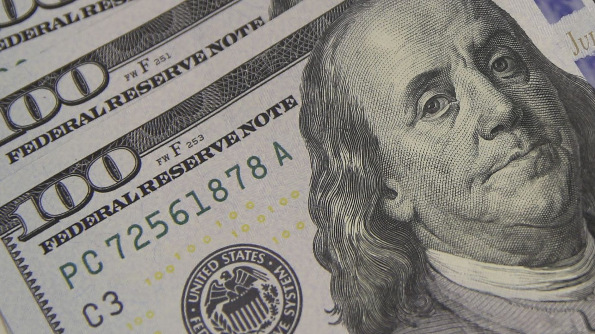 Dólar cai para R$ 5,46 com alívio nas tensões entre EUA e China