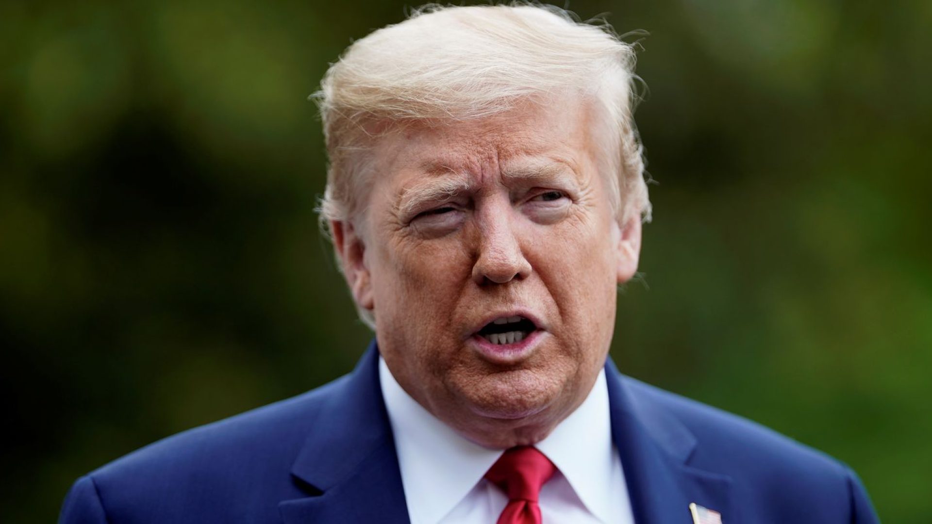 Trump posta vídeo racista com casal Obama como macacos