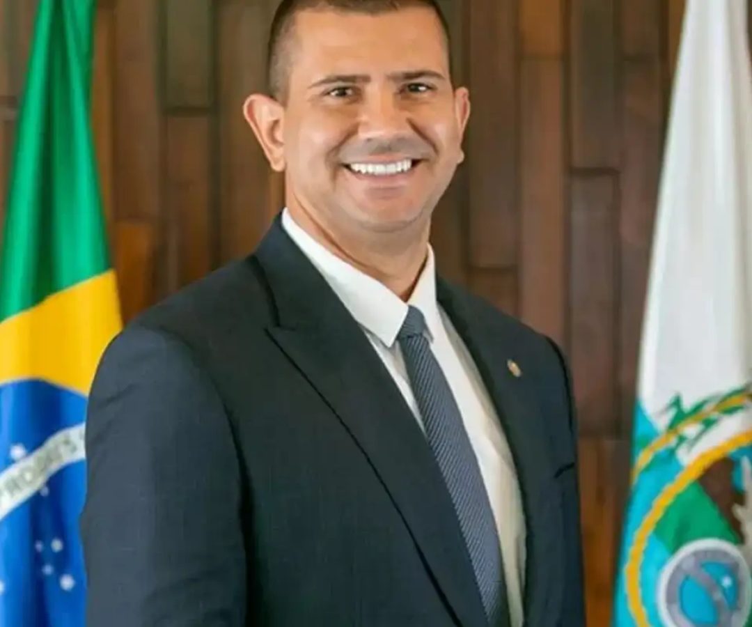 Douglas Ruas é eleito presidente da Alerj e será governador do Rio