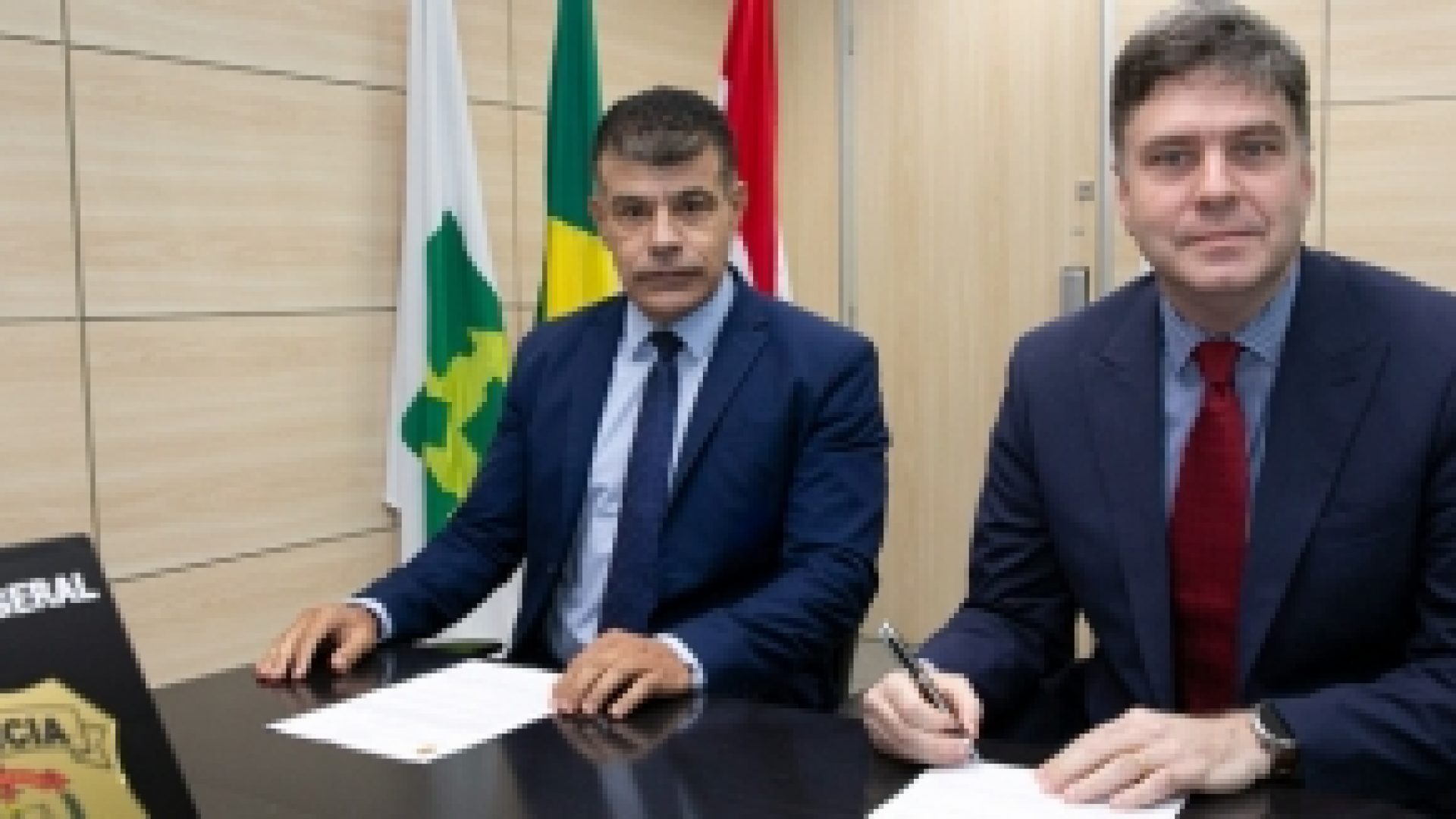 Delegado-Geral da PCDF e o Procurador-Geral de Justiça do MPDFT formalizaram acordo de cooperação técnica entre as instituições