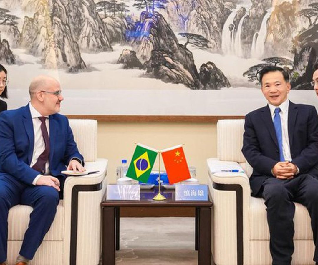 EBC firma parceria inédita com China Media Group