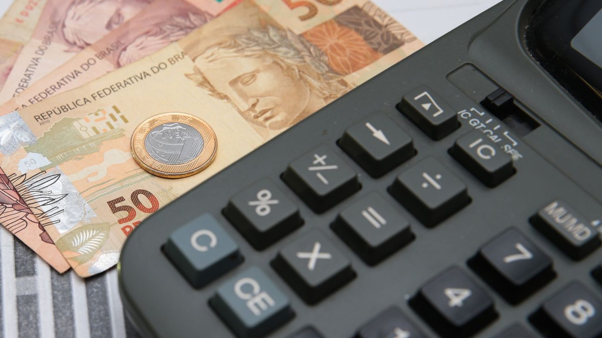País crescerá 2,4% em 2025, acima da América Latina, diz Banco Mundial
