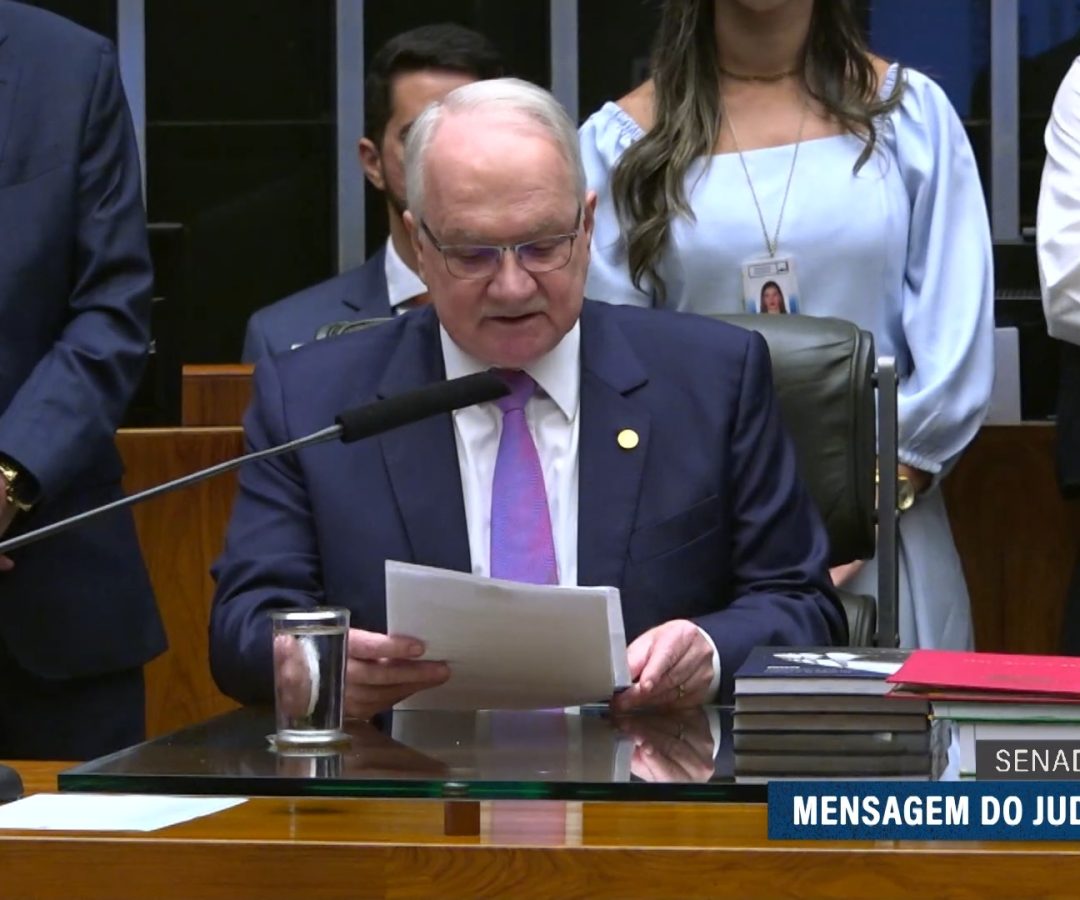 Presidente do STF defende harmonia e diálogo entre os Poderes — Senado Notícias