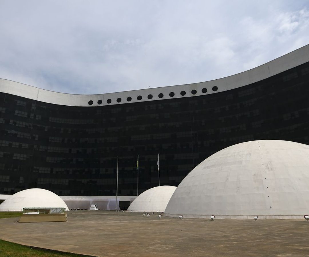 IA pode gerar mais fake news nas eleições, alertam especialistas