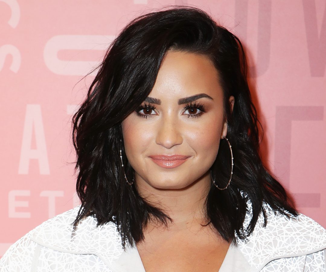 Demi Lovato cancela cinco shows de turnê para preservar a saúde