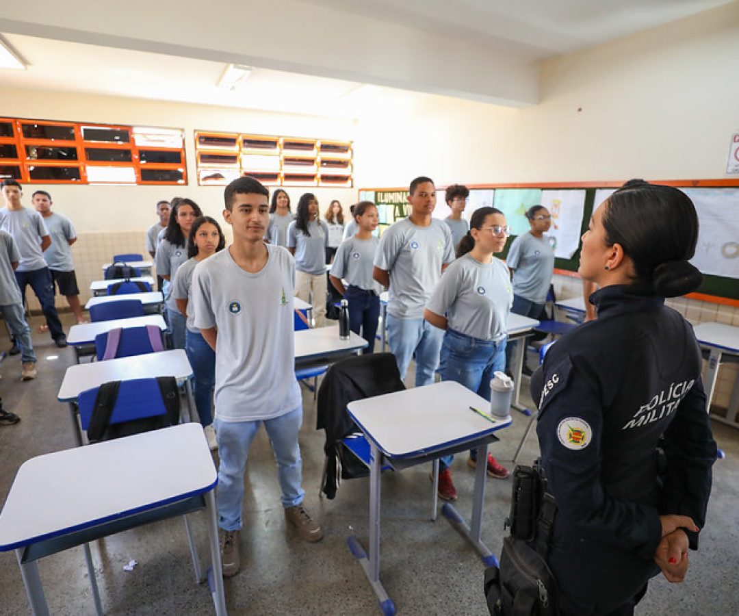 GDF anuncia que terá mais 25 escolas cívico-militares