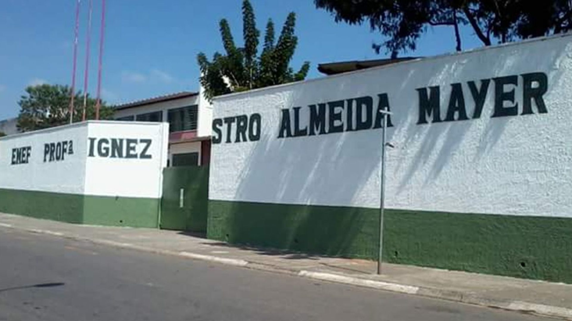 Professora sofre ferimentos durante ataque a uma escola em Suzano