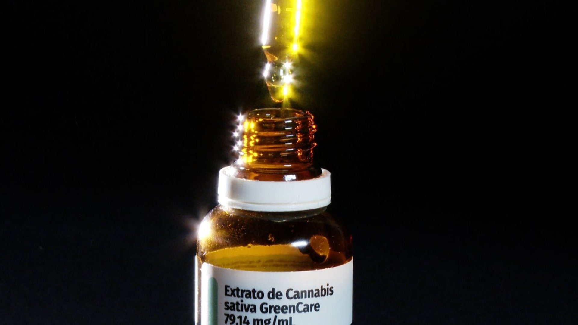 Maioria dos pacientes que importam remédios canábicos faz musculação