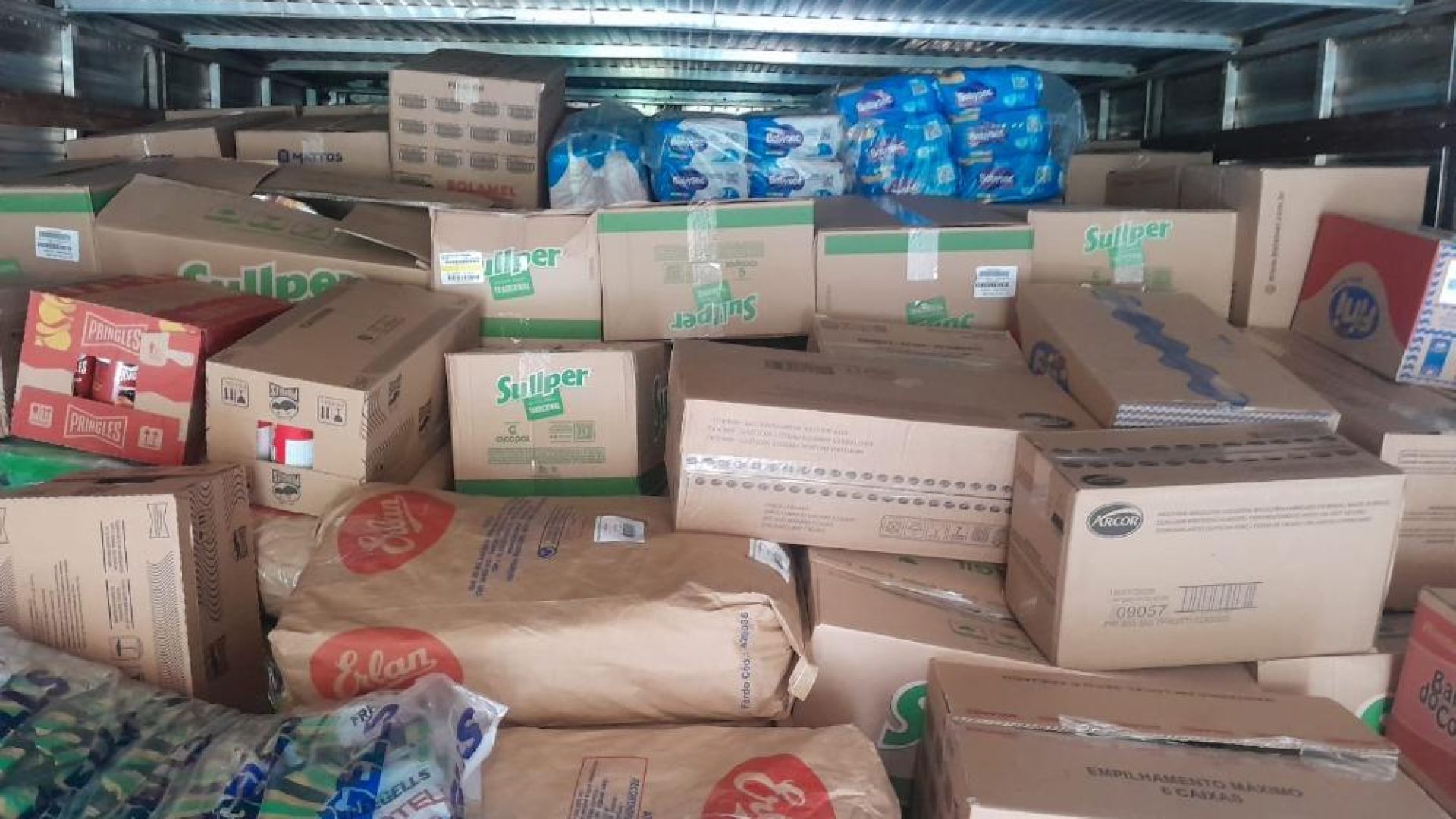 Operação Páscoa no DF apreende R$ 7,38 milhões em mercadorias irregulares