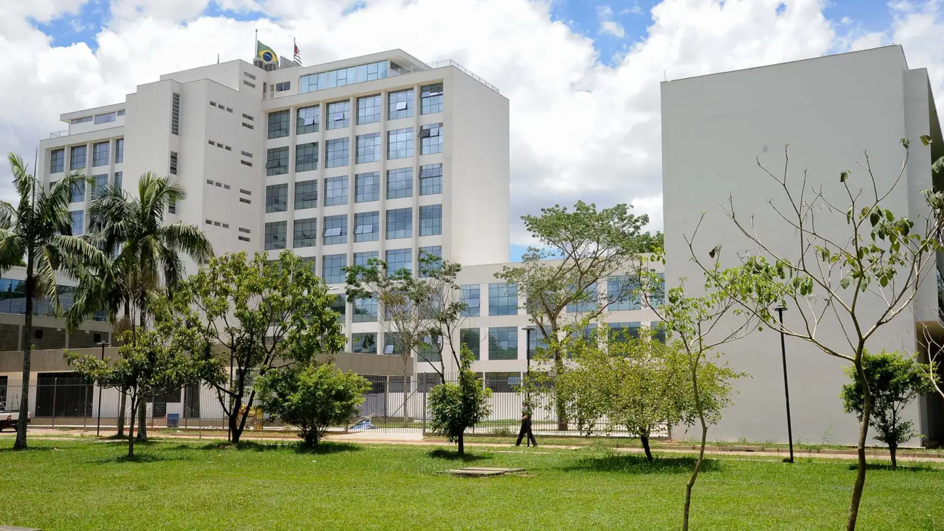 USP: alunos mantêm ocupação de reitoria e pedem reabertura de diálogo