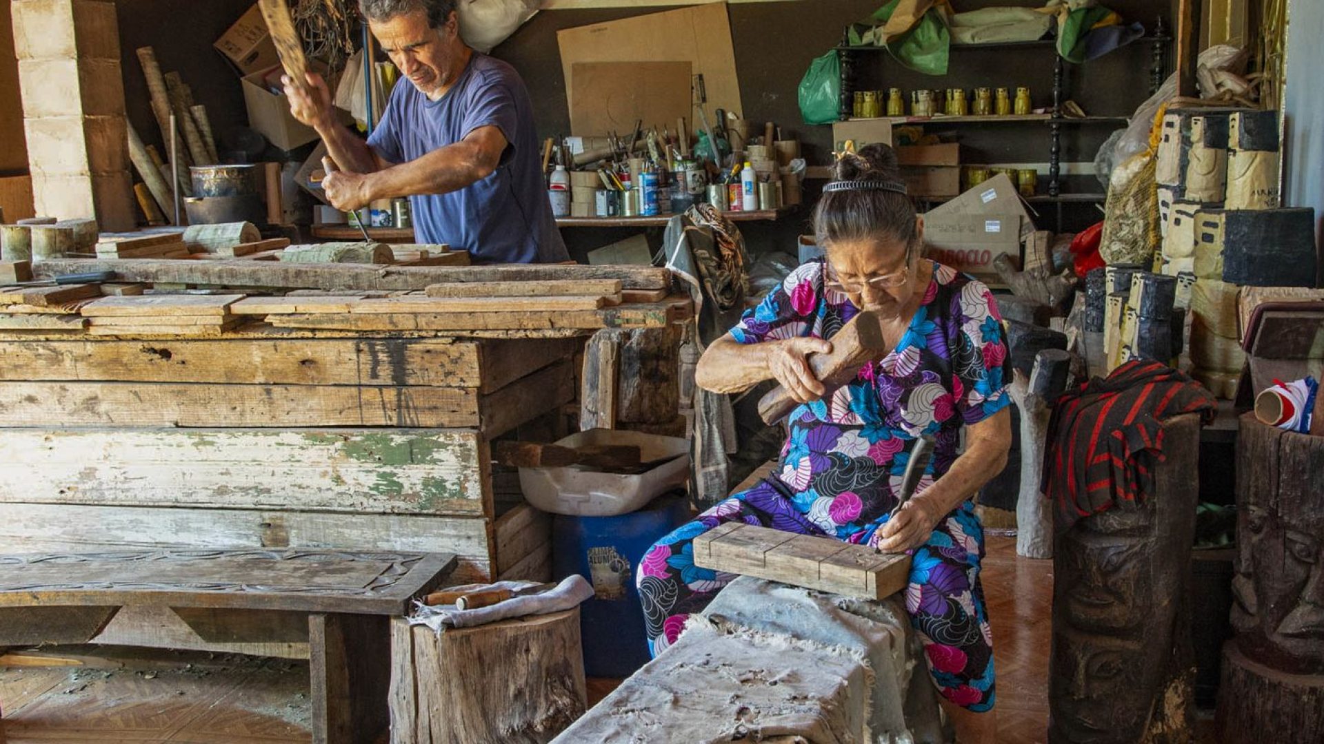 Família da escultora Conceição dos Bugres apresenta suas obras no Rio