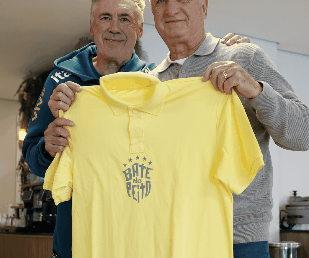 Pentacampeão com a seleção, Felipão é homenageado na Granja Comary