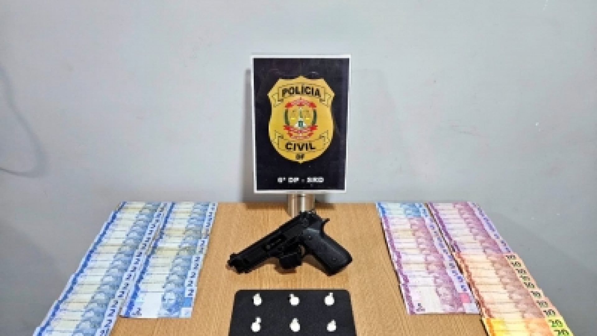6ª DP apreende substâncias tóxicas no Del Lago II