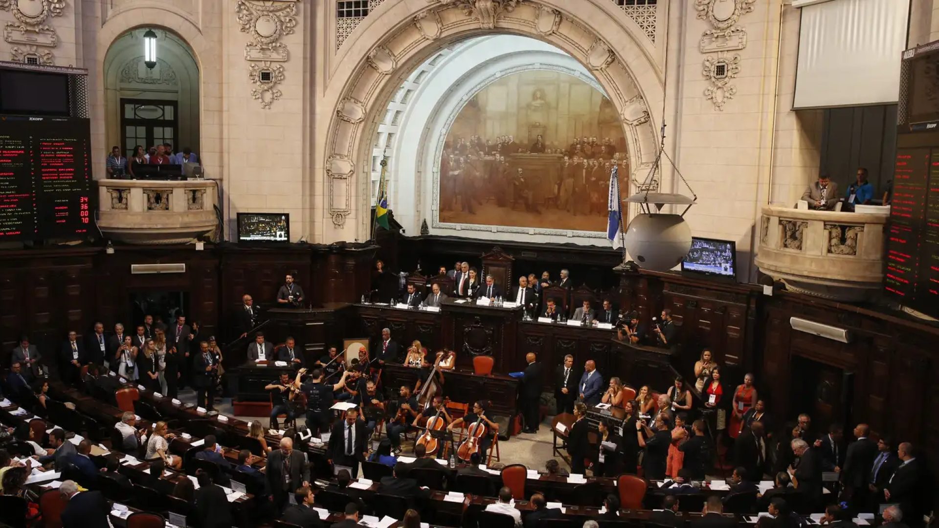 Alerj deve decidir sobre prisão de Bacellar nos próximos dias