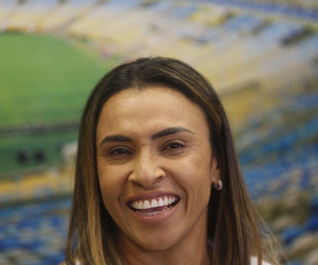 Com Marta como embaixadora, Tesouro quer atrair mais investidores