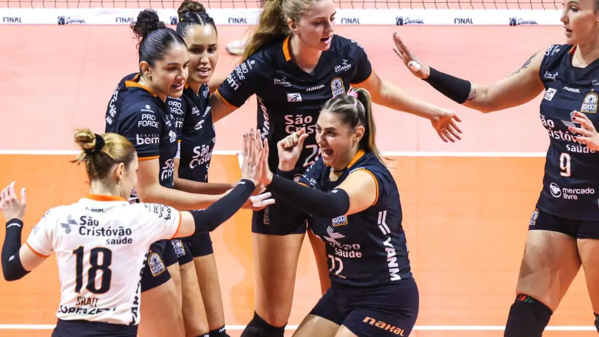 Praia Clube e Osasco estreiam terça no Mundial de Clubes de Vôlei