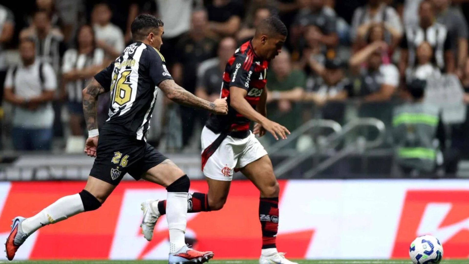 Flamengo empata com o Atlético-MG e deixa escapar o título por antecipação