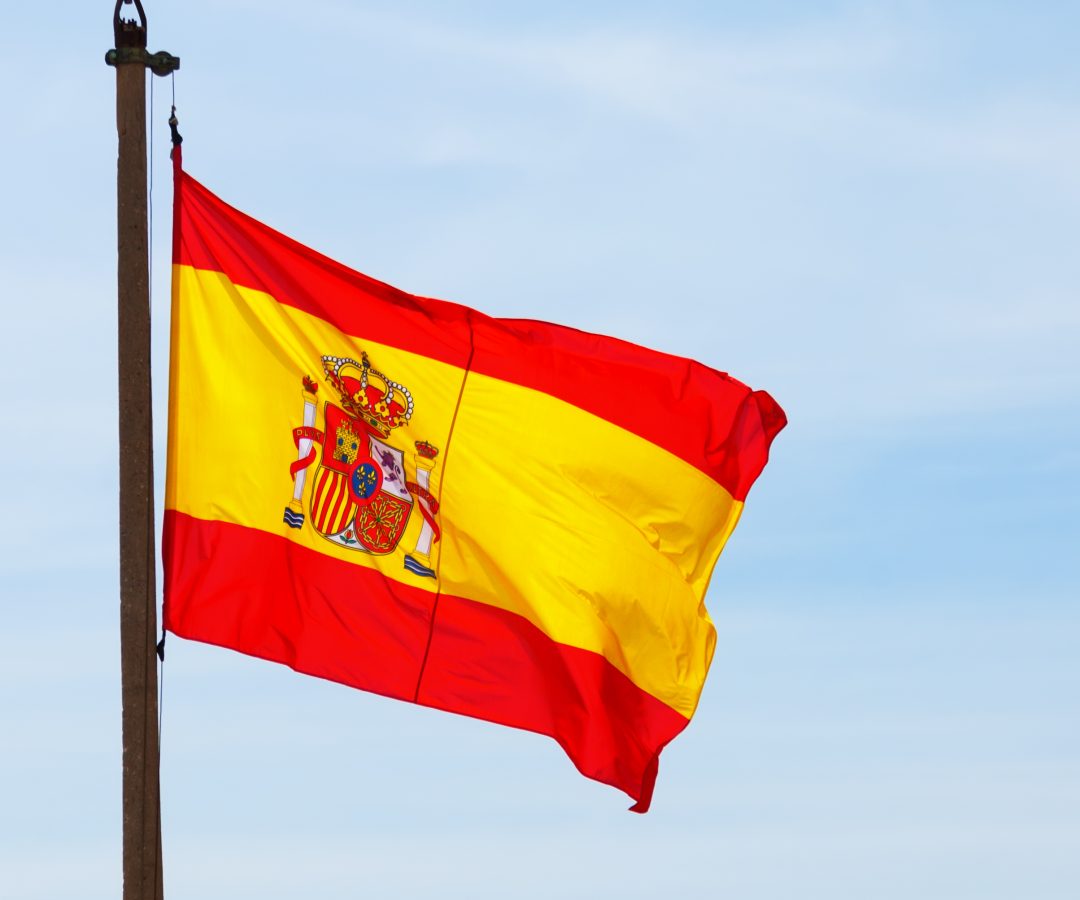 flying-spain-flag.jpg