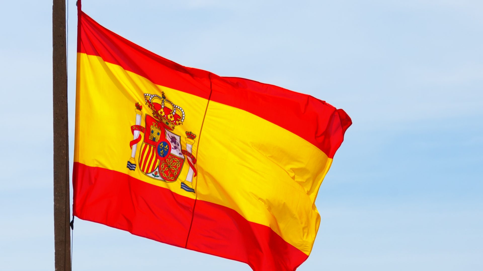 flying-spain-flag.jpg