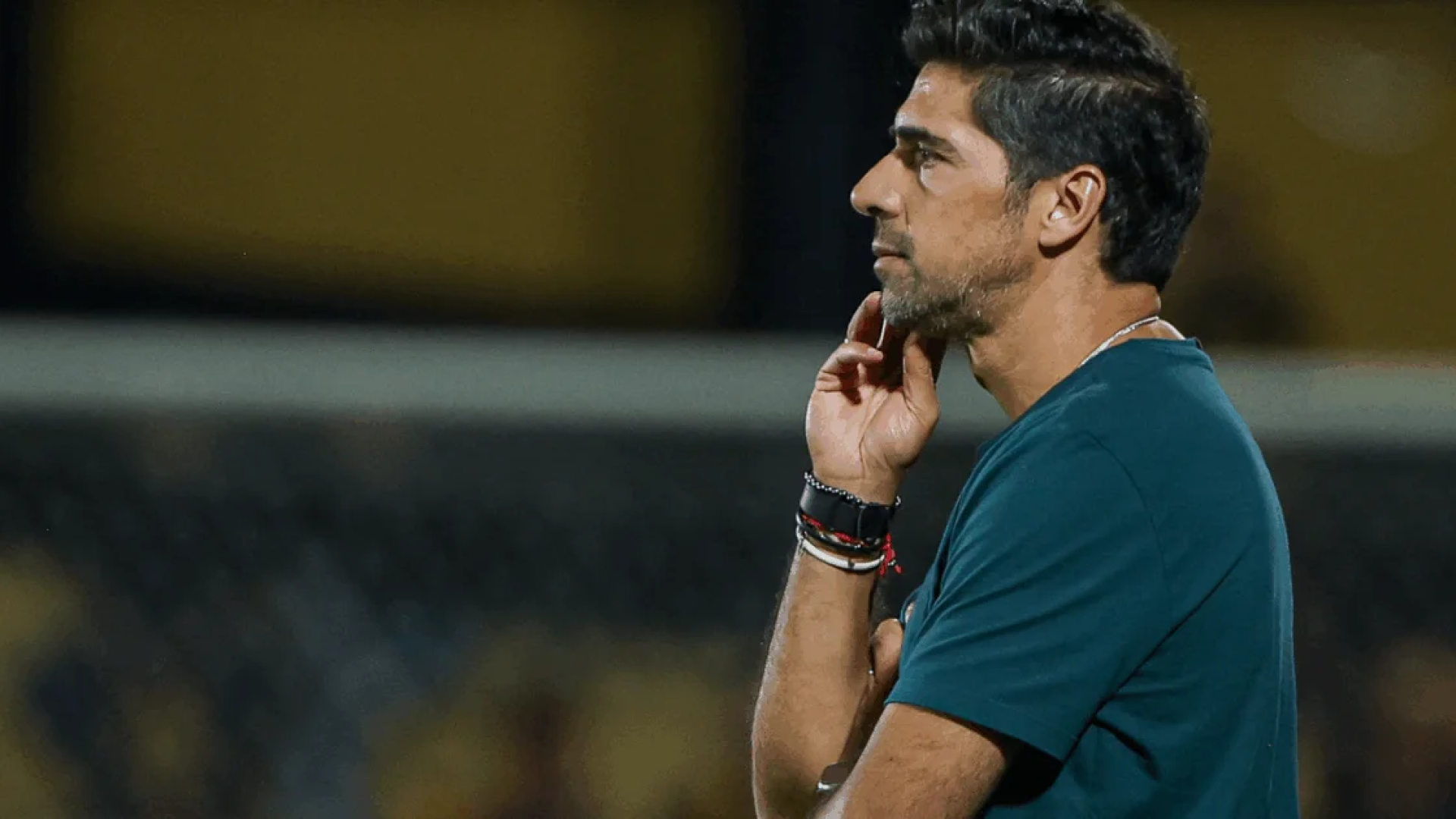 Abel lamenta empate do Palmeiras e alfineta Conmebol sobre uso do VAR