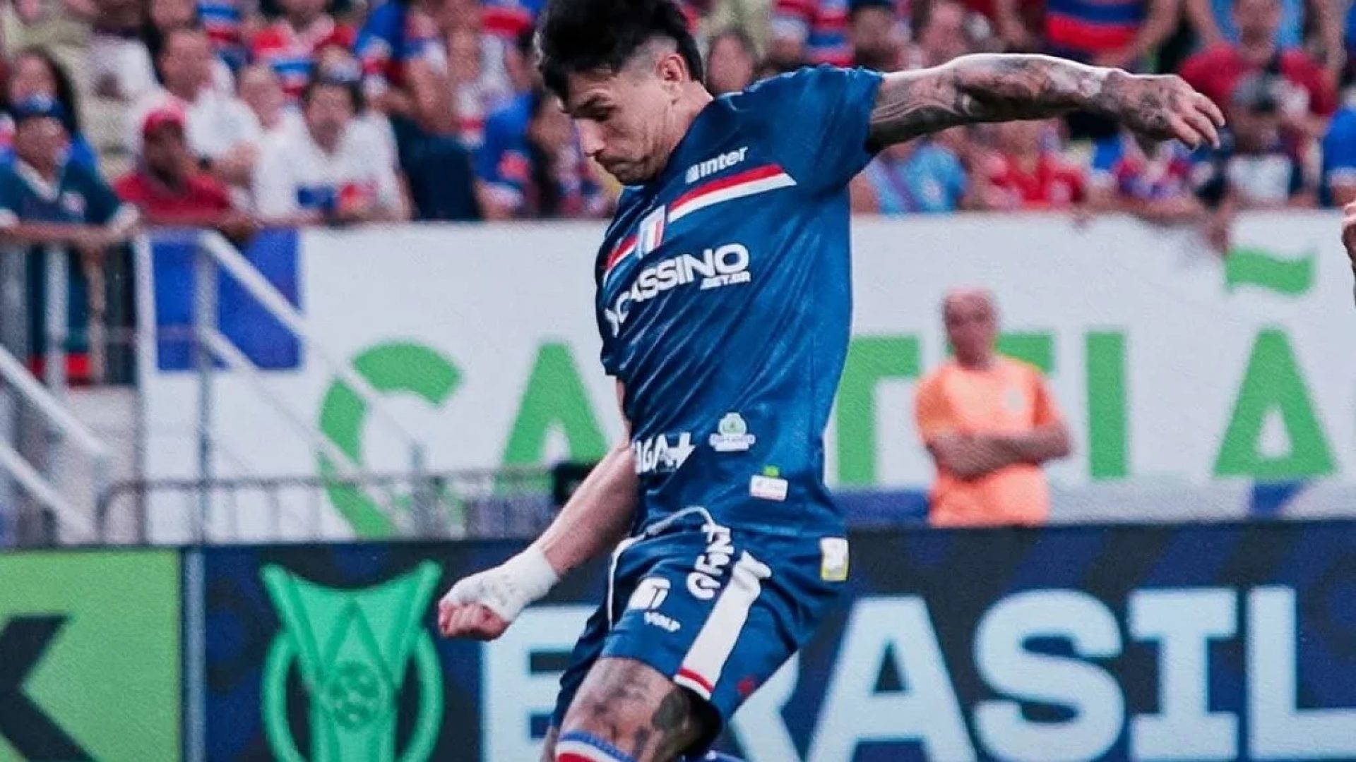 Em jogo marcado por falhas dos goleiros, Fortaleza e Grêmio empatam no Castelão