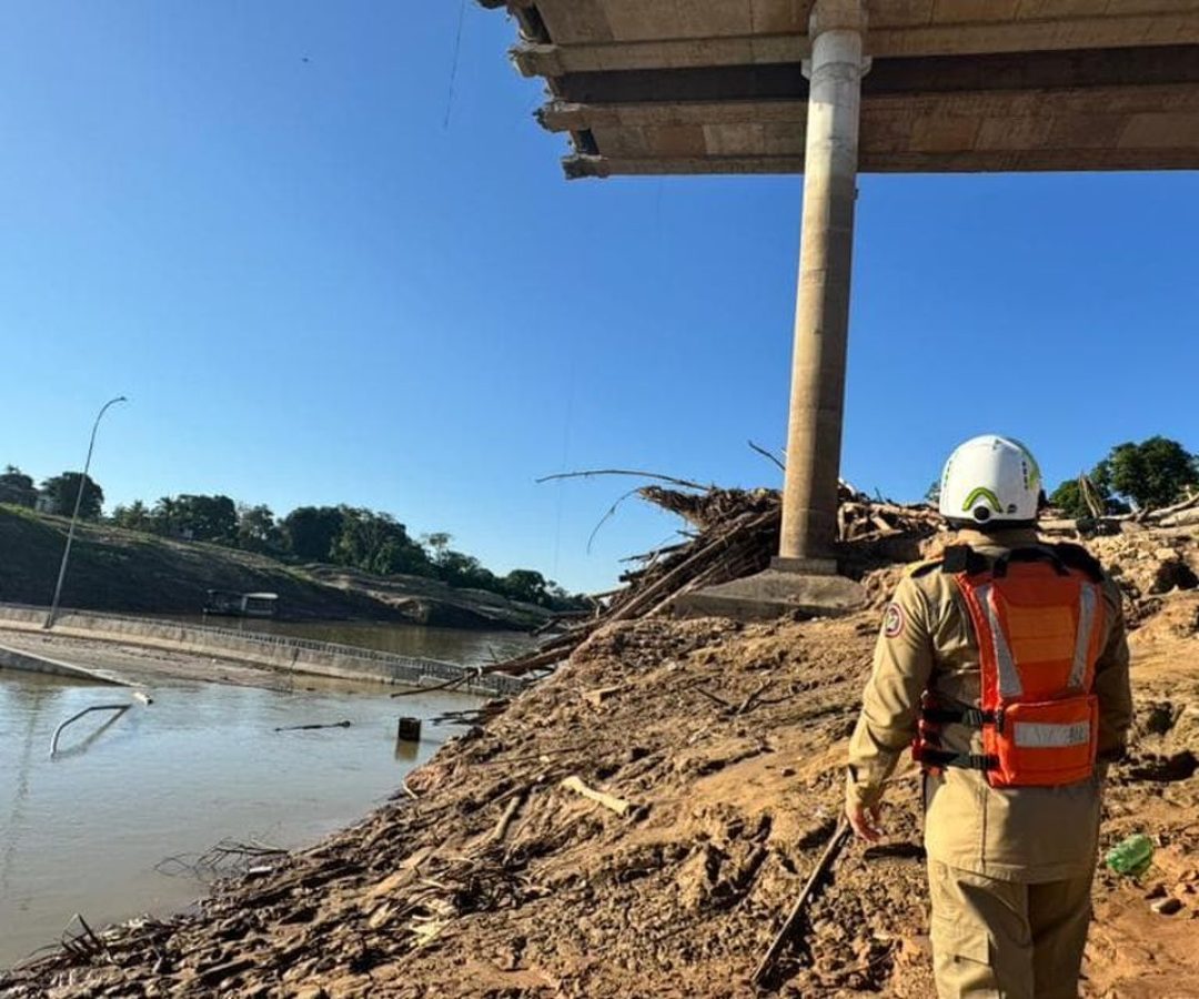 Ponte de R$ 36 milhões desaba e deixa quatro feridos no Acre