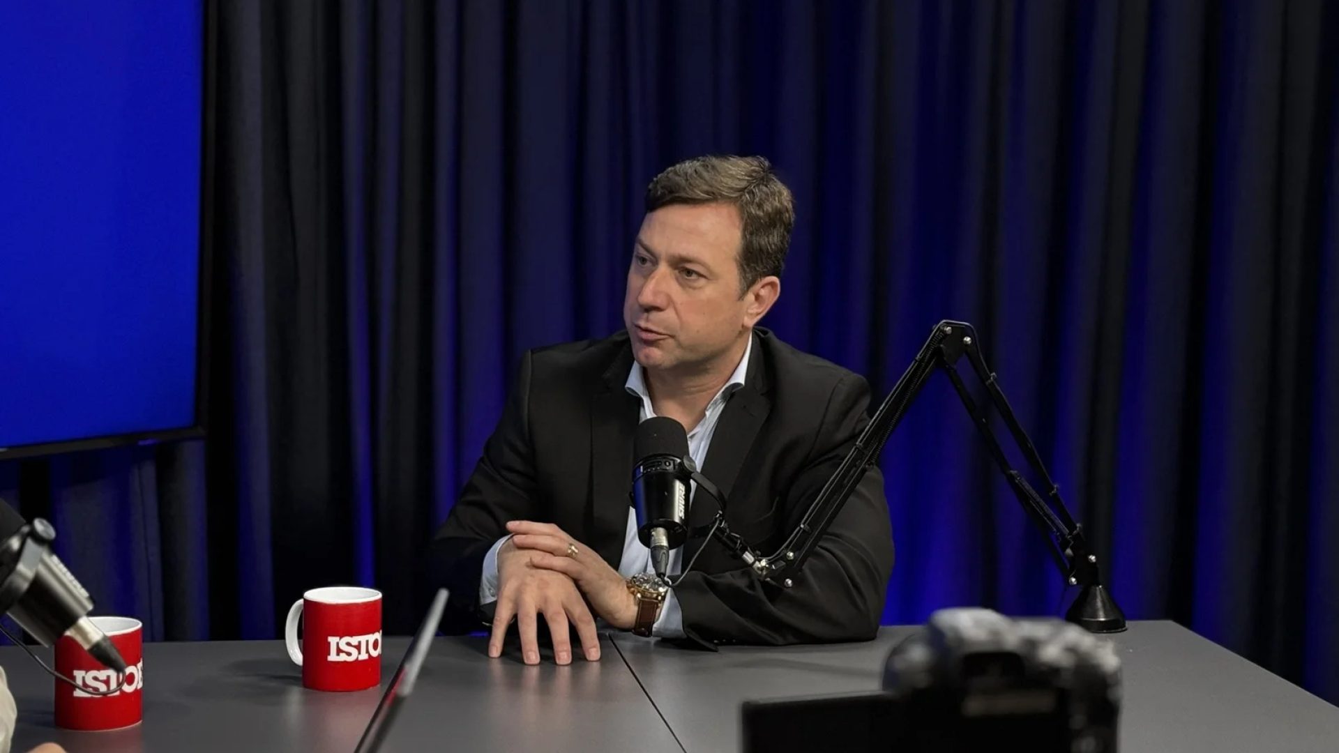 O CEO da Indigo Brasil, Thiago Piovesan, em participação no Dinheiro Entrevista; carro elétrico