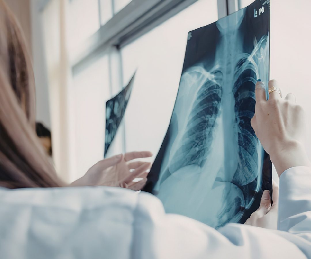 IgesDF abre seleção para médicos radiologistas com salário de R$ 13,3 mil