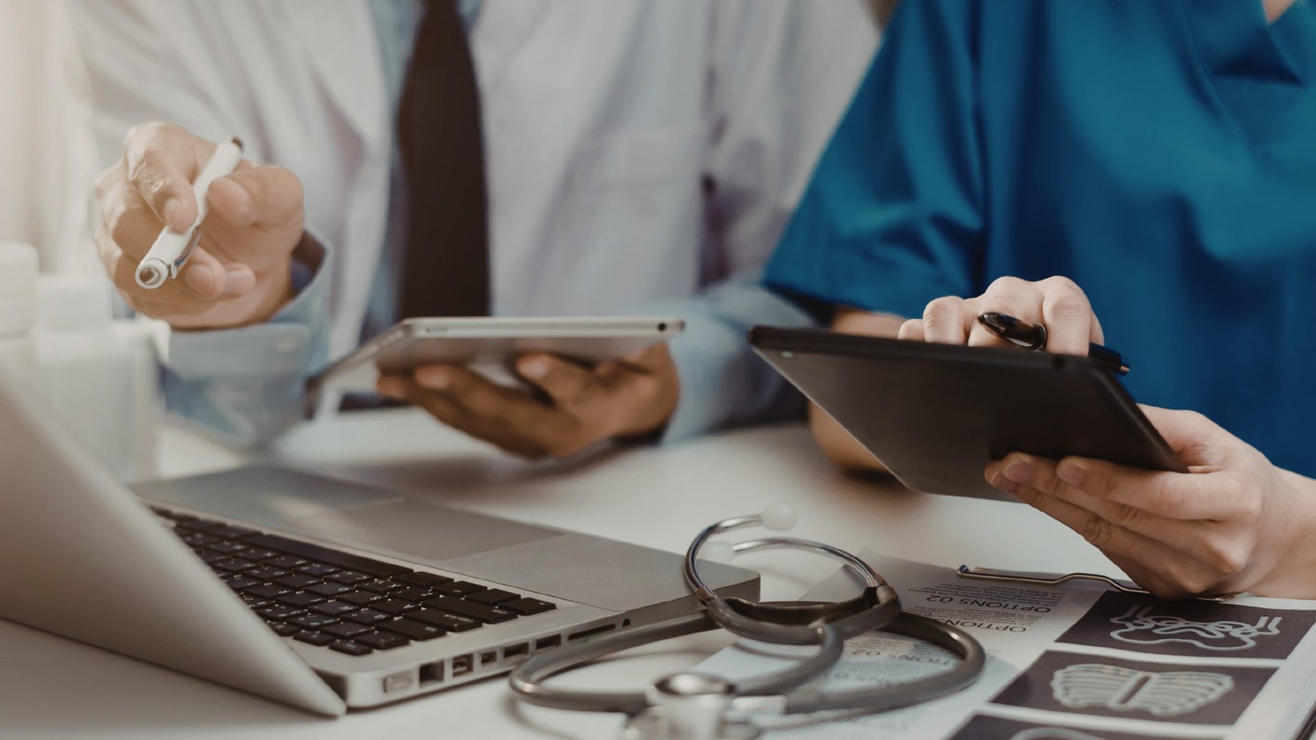 IgesDF abre inscrições para técnico de segurança e médico infectologista pediátrico