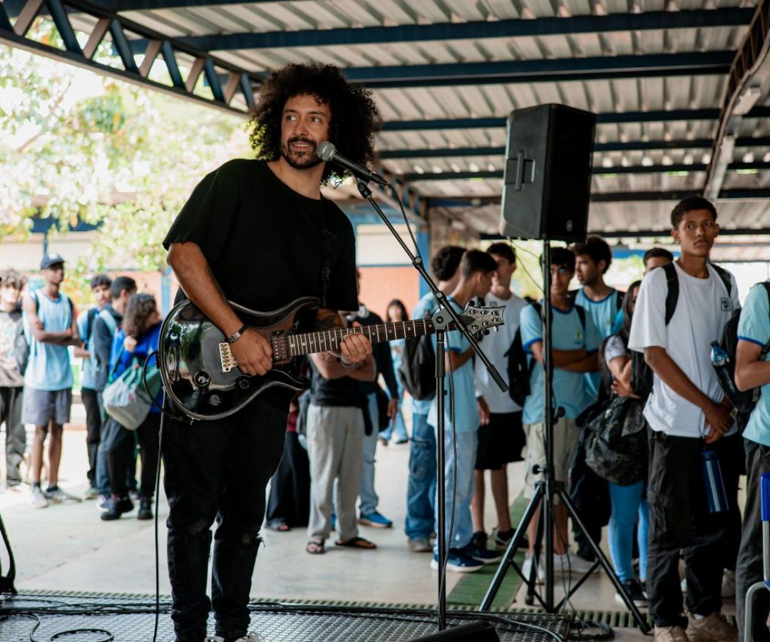 Projeto “Guitarra: a Voz do Rock” encerra etapa formativa com gravações profissionais neste sábado (13)