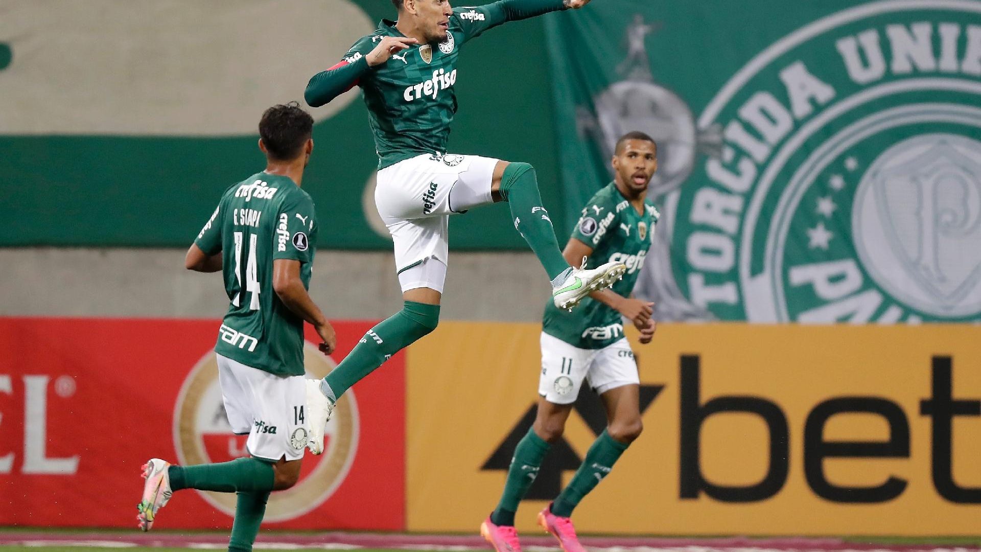 gustavo-gomez-comemora-gol-do-palmeiras-contra-o-universitario-na-libertadores-1622158171911_v2_1920.jpeg