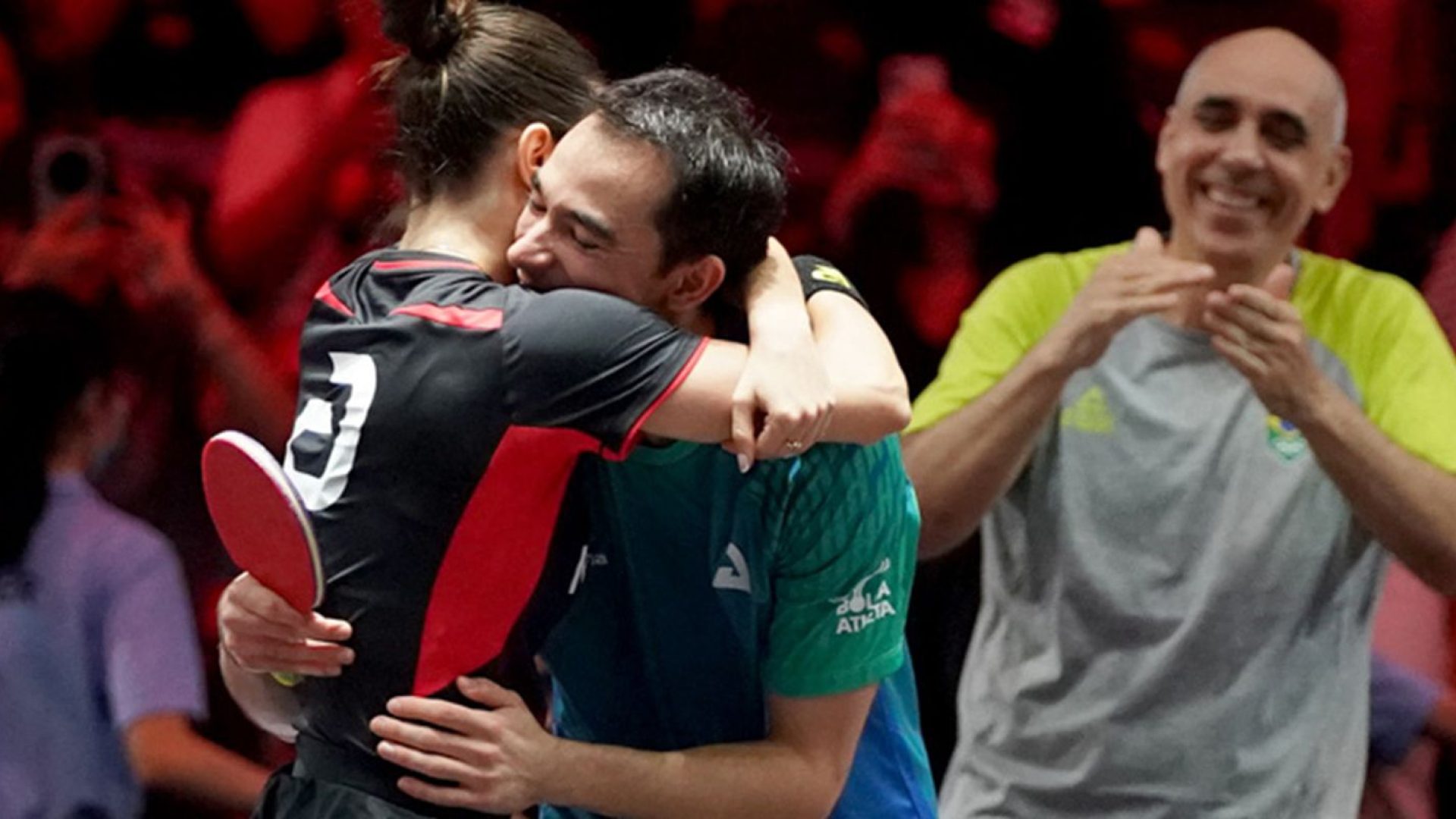 "Calderashi" bate dupla número 1 e fatura título no Smash de Singapura