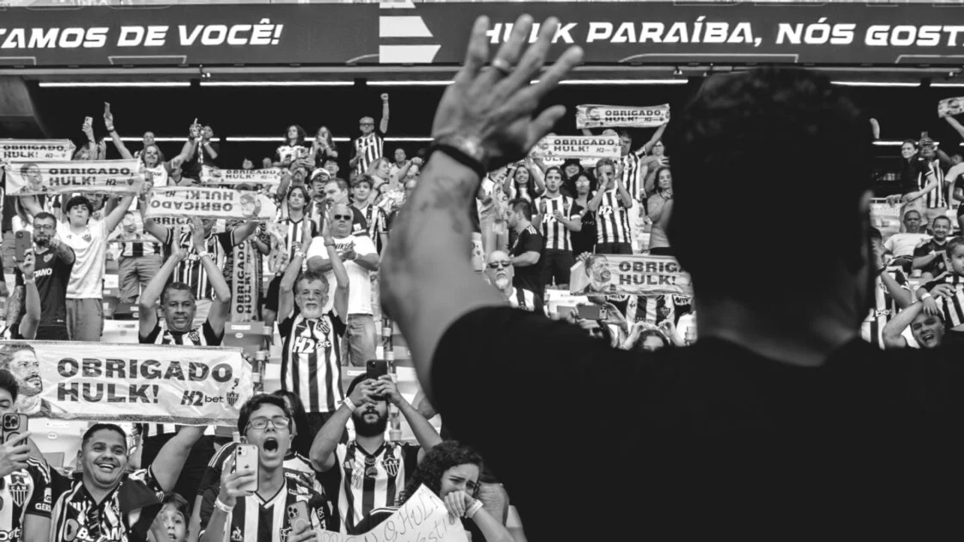 Na despedida de Hulk, Atlético-MG cede o empate no fim e freia reação no Brasileirão