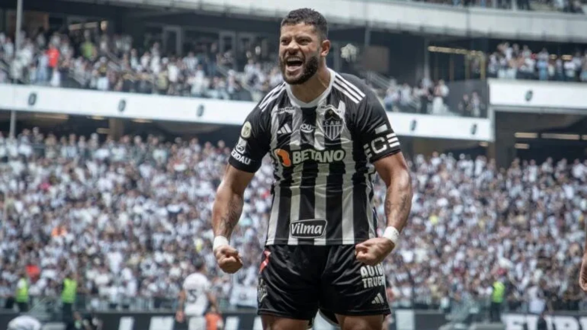 Hulk tem marcas impressionantes com a camisa do Atlético-MG
