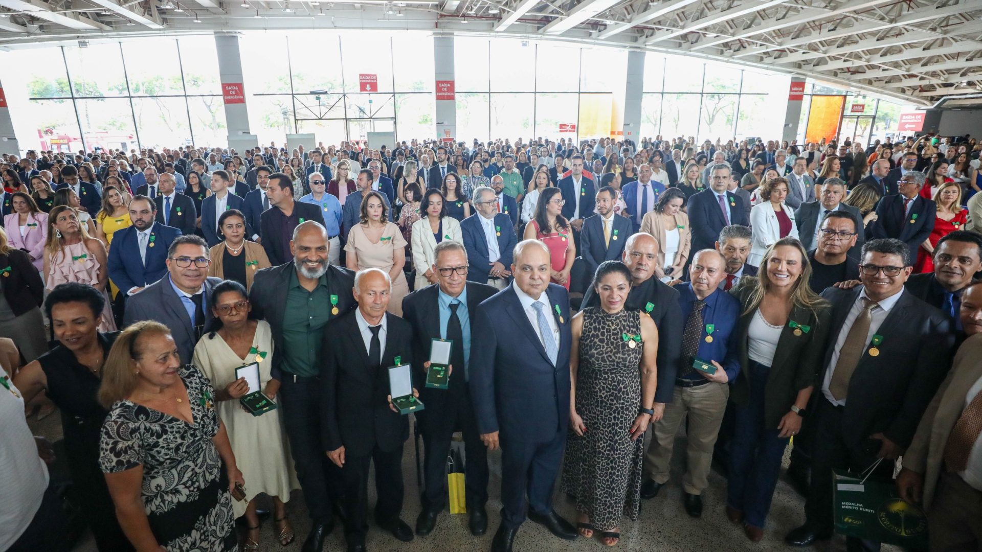 GDF homenageia 356 pessoas com a Medalha do Mérito Buriti