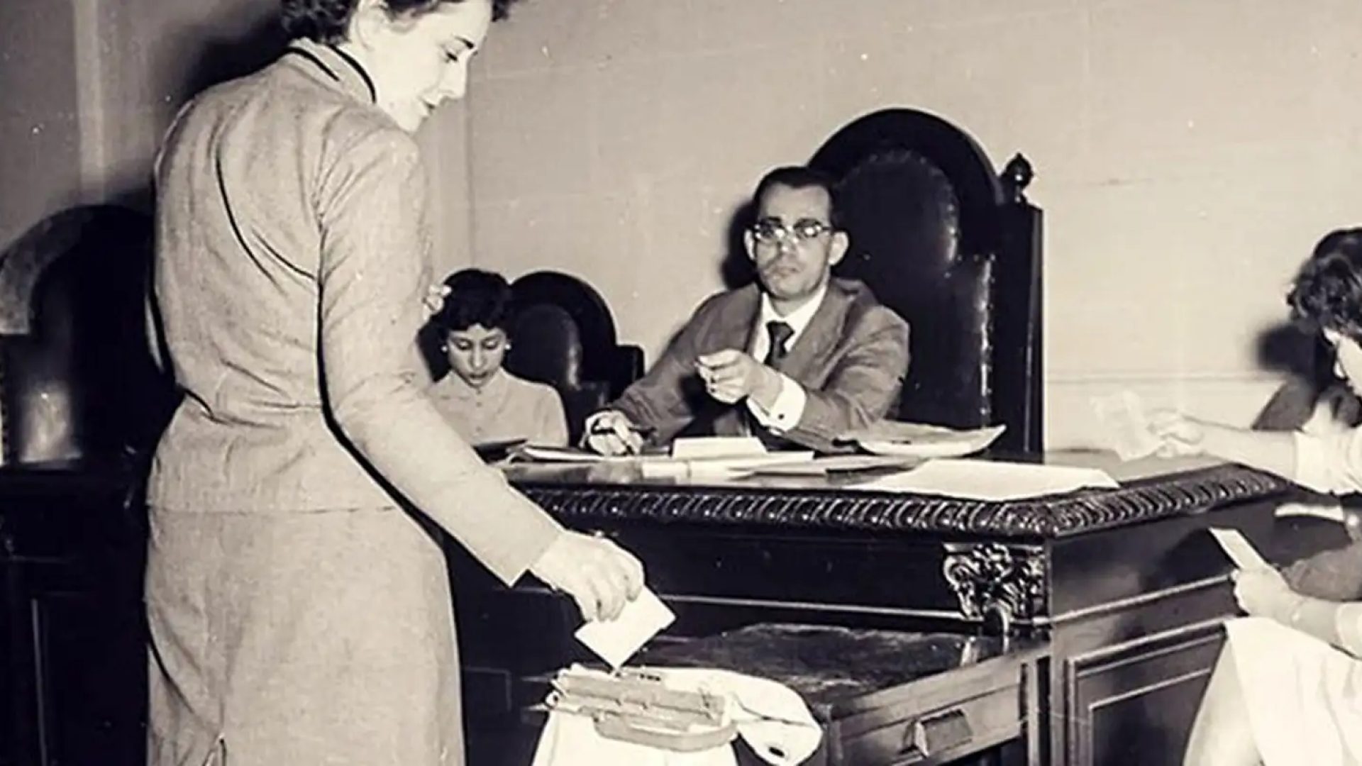 Conquista do voto feminino no Brasil resistiu à misoginia histórica