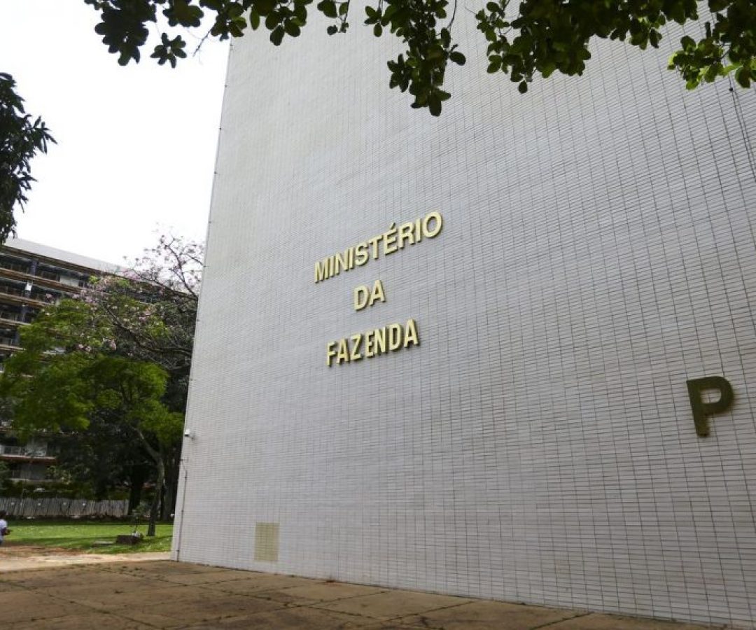 Brasília - Esplanada - 10/04/2023 - Fachada do ministério da Fazenda.