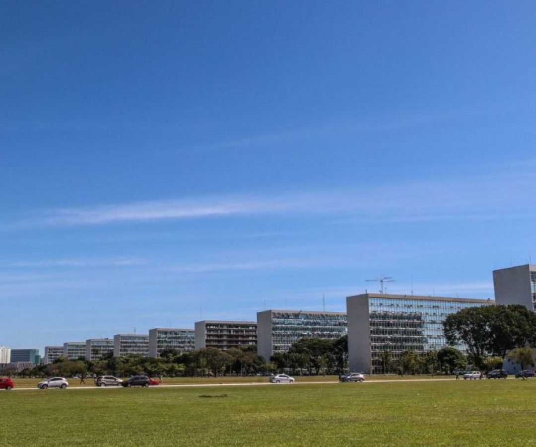 Brasília - monumentos e prédios públicos - Brasília - 22.05.2023 - Foto Esplanada dos Ministérios, em Brasília. Congresso Nacional - Palácio do Congresso Nacional