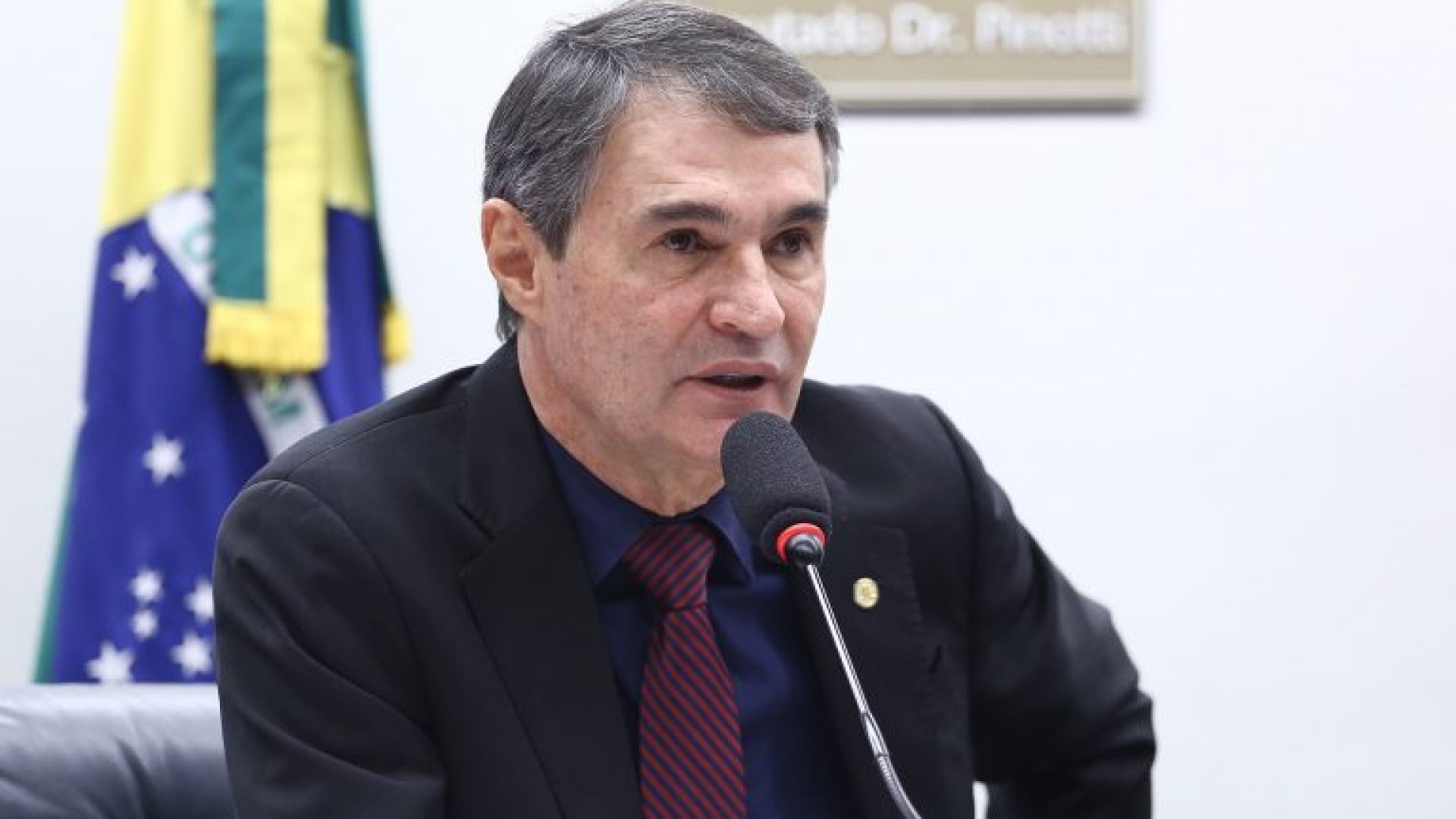 Deputado Romero Rodrigues (Podemos-PB) fala em comissão da Câmara dos Deputados