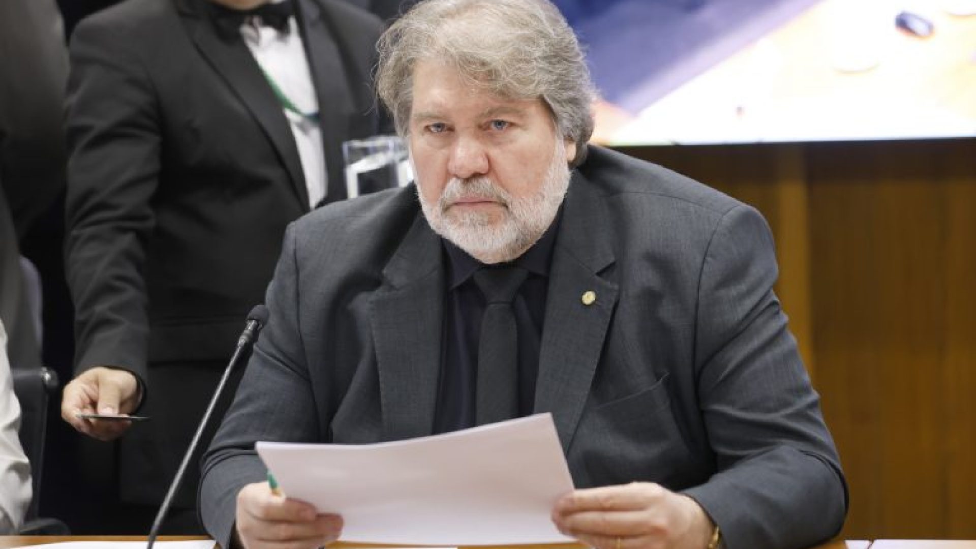 Deputado Renildo Calheiros (PCdoB-PE) em reunião na Câmara dos Deputados