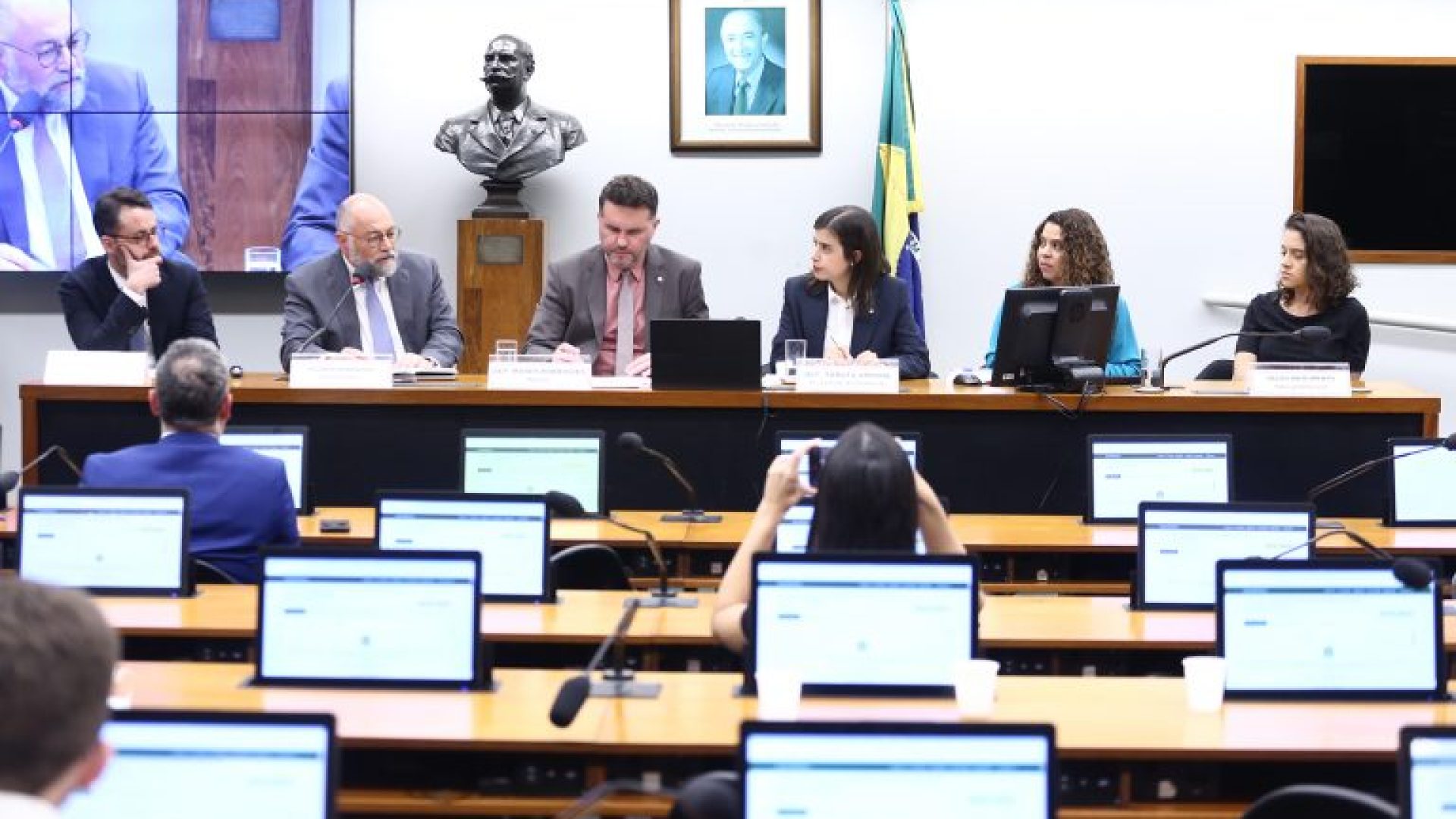 Audiência Pública - Avaliação, Fiscalização, Monitoramento de Metas e Responsabilização.