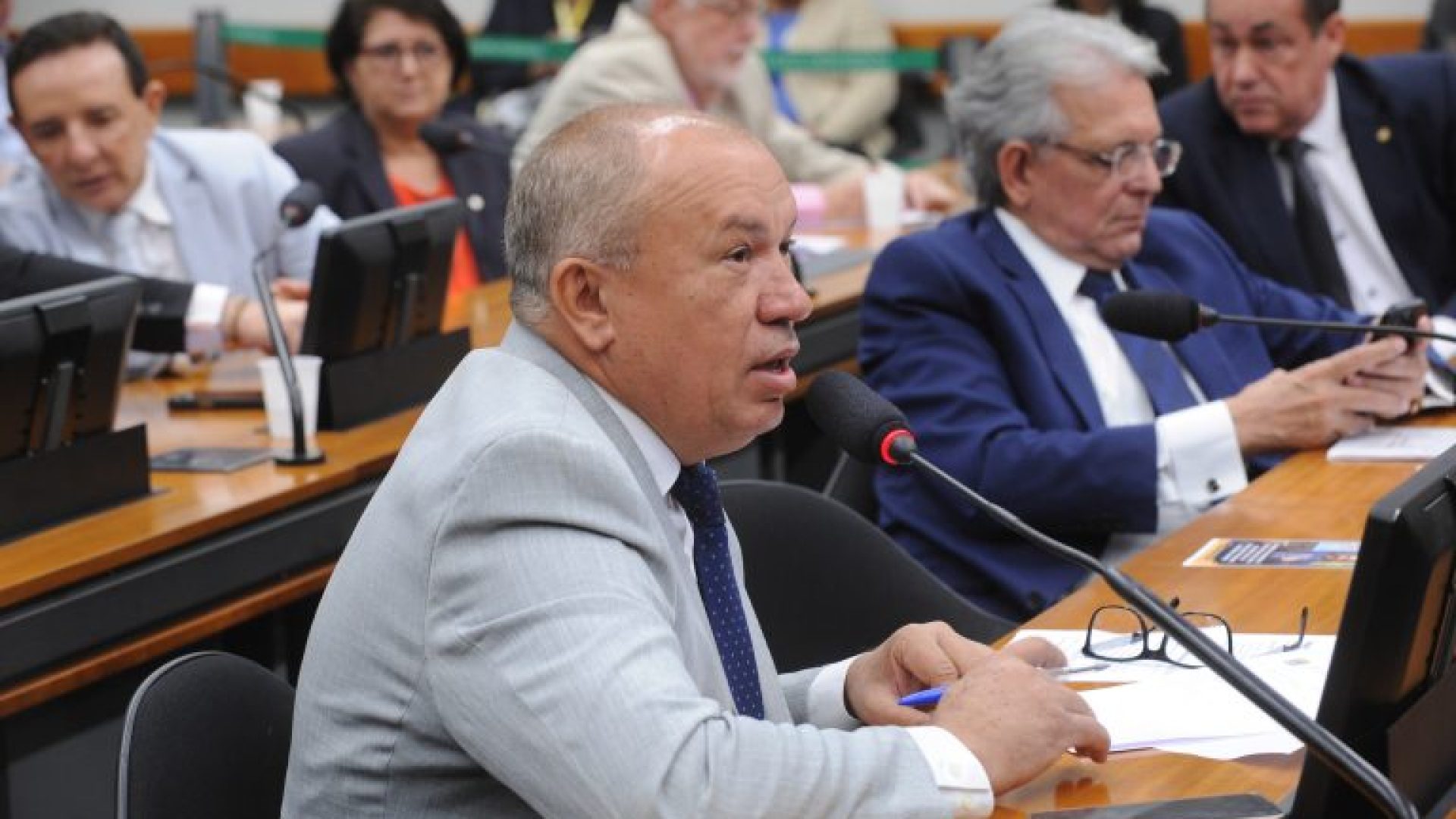 Mesa Redonda - Operação Carbono Oculto: justiça fiscal e regulação. Dep. Paulo Guedes (PT-MG)